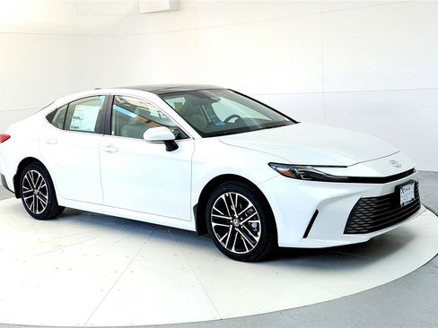 New 2026 Toyota Camry XLE image 7