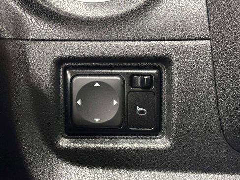 Used 2015 Nissan Versa Note SV image 32