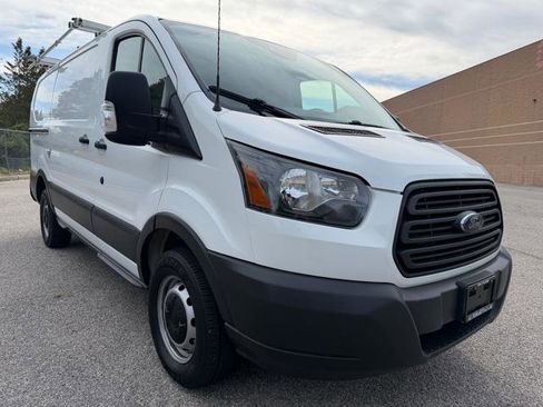 Used 2018 Ford Transit 250 130 Low Roof RWD image 3