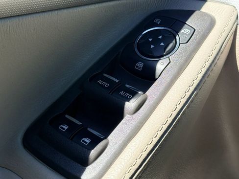 Used 2013 Ford Explorer XLT image 25