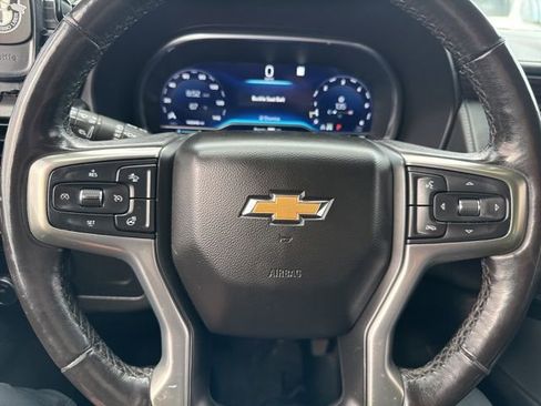 Used 2023 Chevrolet Suburban LT w/ LT Signature Plus Package AWD/4WD image 16