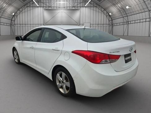 Used 2013 Hyundai Elantra GLS w/ Preferred Pkg FWD image 13