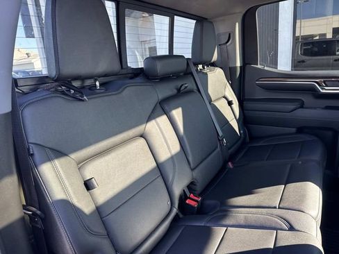 Used 2023 Chevrolet Silverado 1500 LT Trail Boss w/ LT Trail Boss Premium Package image 12