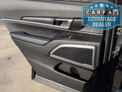Used 2023 Kia Telluride S w/ S Sunroof Package image 9