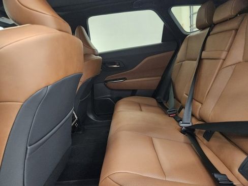 New 2026 Toyota Crown Signia image 39