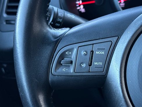 Used 2013 Kia Soul + image 22