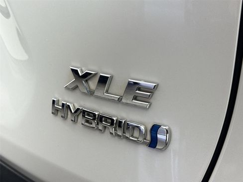 Certified 2023 Toyota RAV4 XLE Premium image 15