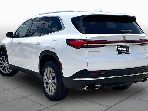 Used 2025 Buick Enclave Preferred FWD image 12