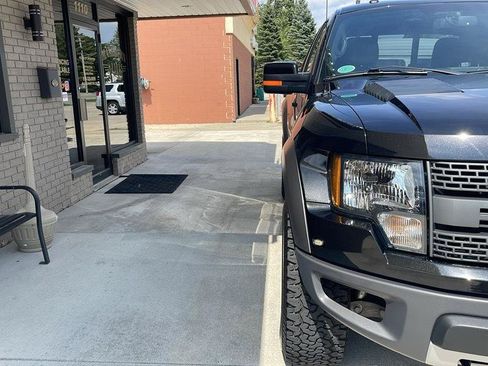 Used 2010 Ford F150 Raptor AWD/4WD image 6