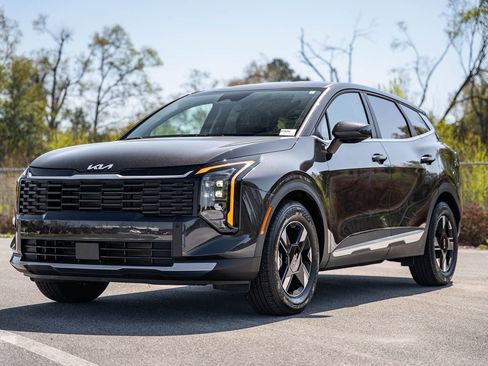 Used 2026 Kia Sportage LX image 3