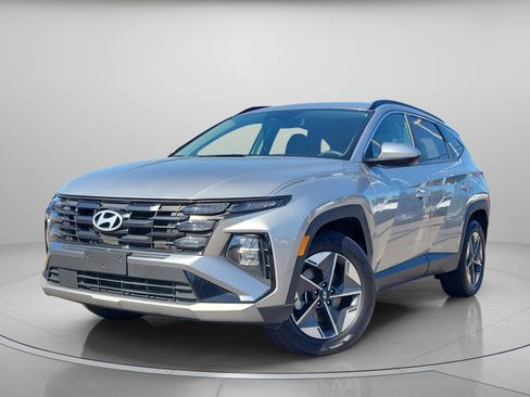 Certified 2025 Hyundai Tucson SEL image 2