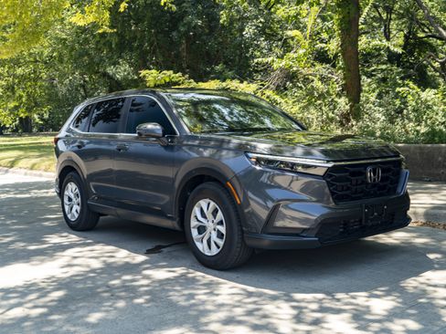 Used 2026 Honda CR-V LX image 2
