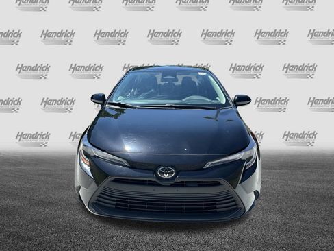 Certified 2024 Toyota Corolla LE FWD image 3