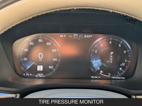 Used 2021 Volvo XC60 T5 Momentum image 19