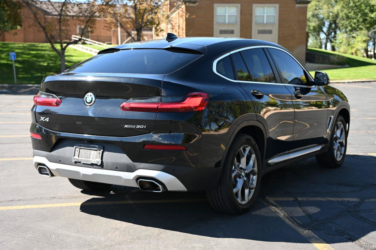 Used 2024 BMW X4 xDrive30i AWD/4WD image 5