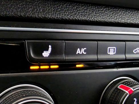 Used 2023 Volkswagen Atlas SE AWD/4WD image 43
