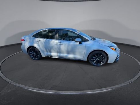 Used 2025 Toyota Corolla SE image 18