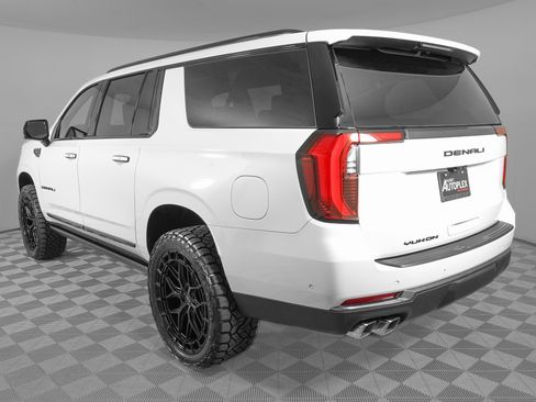 Used 2026 GMC Yukon XL Denali Ultimate image 8