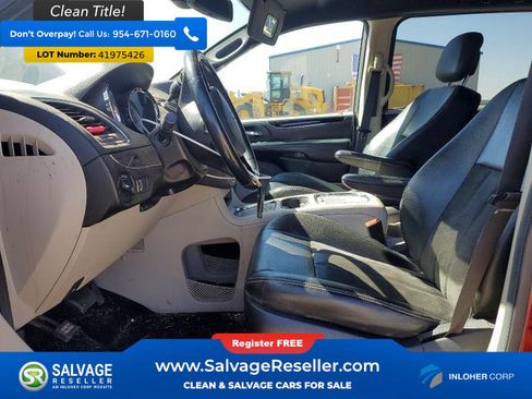 Used 2019 Dodge Grand Caravan SXT FWD image 9