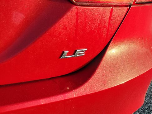 Used 2023 Toyota Camry LE image 18