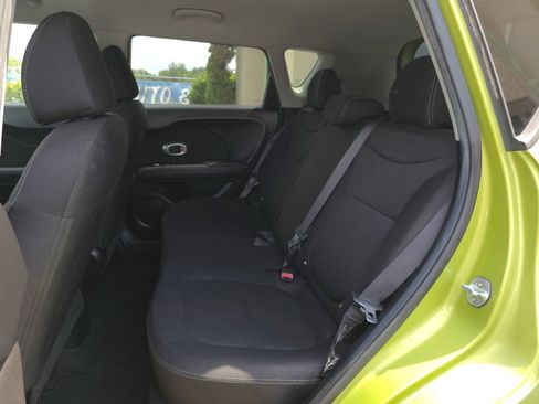 Used 2017 Kia Soul FWD image 12