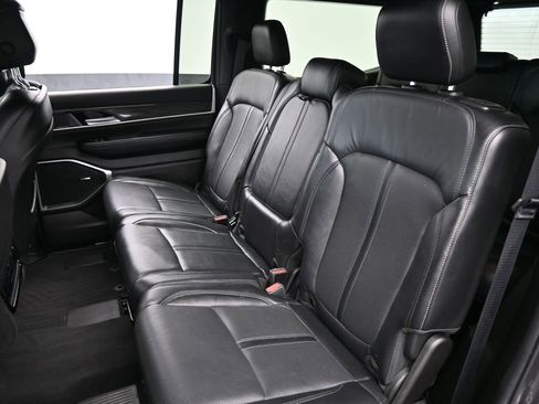 Used 2022 Jeep Wagoneer Series II image 38