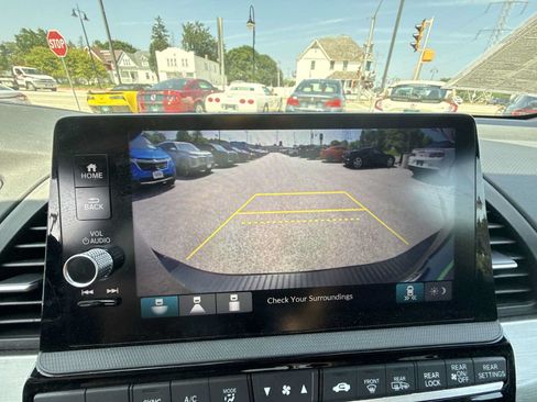 Used 2025 Honda Odyssey Sport-L image 14