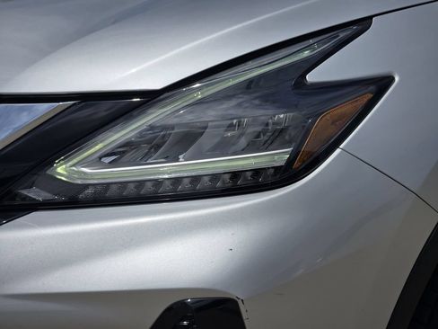 Used 2021 Nissan Murano SV FWD image 15