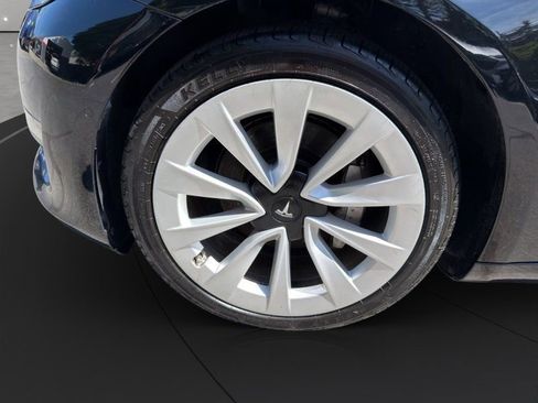 Used 2022 Tesla Model 3 Long Range AWD/4WD image 21