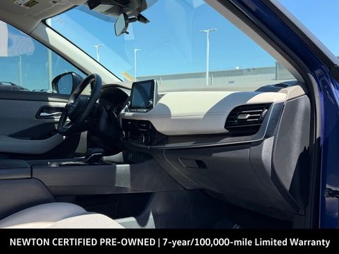 Used 2023 Nissan Rogue SV FWD image 21