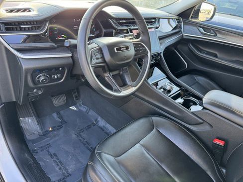 Used 2022 Jeep Grand Cherokee Limited 4xe image 15