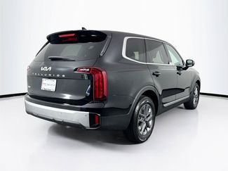 Used 2023 Kia Telluride LX FWD video 2