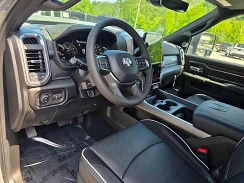 New 2026 RAM 3500 Laramie AWD/4WD image 22