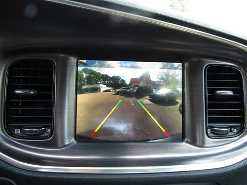 Used 2018 Dodge Charger SXT Plus w/ Blacktop Package RWD image 31