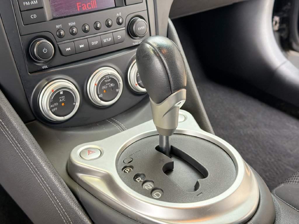 Used 2020 Nissan 370Z Coupe RWD image 19