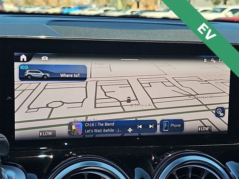 Used 2024 Mercedes-Benz EQB 250+ image 27