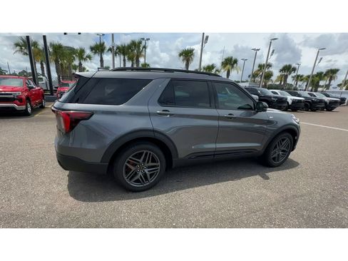 Used 2026 Ford Explorer ST-Line w/ ST-Line Street Pack RWD image 2