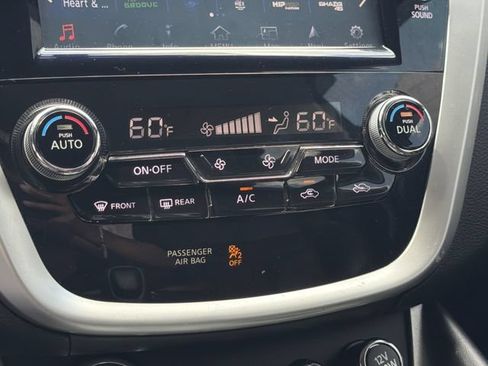 Used 2016 Nissan Murano Platinum w/ Platinum Technology Package FWD image 20