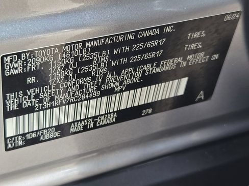 Used 2024 Toyota RAV4 LE FWD image 29
