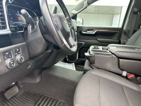 Used 2023 Chevrolet Silverado 1500 LT AWD/4WD image 48