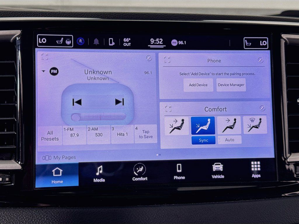 Used 2022 Chrysler Pacifica Touring-L FWD image 37