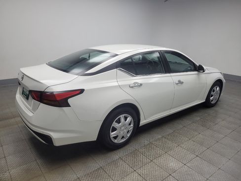Used 2023 Nissan Altima 2.5 S FWD image 9