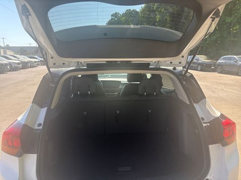 Used 2025 Buick Encore GX Preferred FWD image 30