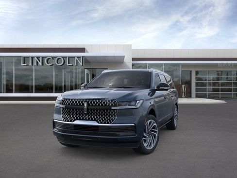 New 2026 Lincoln Navigator L Reserve AWD/4WD image 2