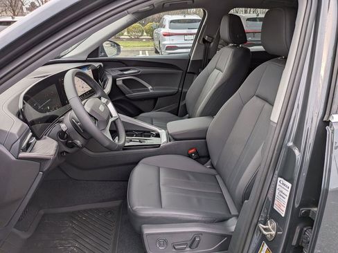 New 2025 Audi Q5 Premium image 12