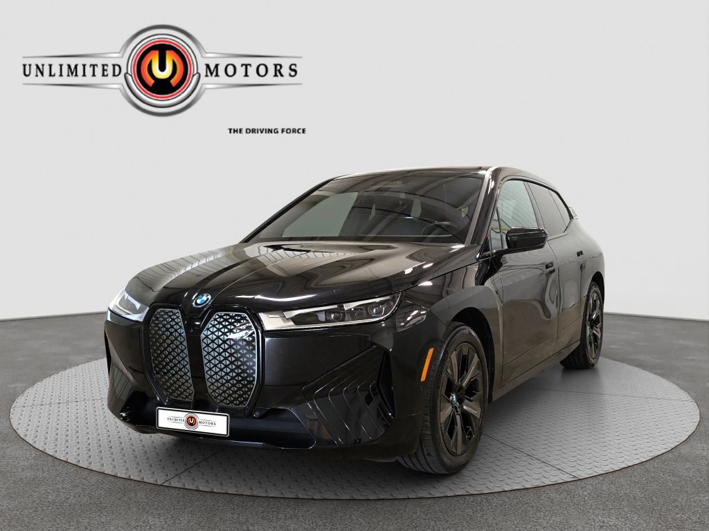 Used 2024 BMW iX xDrive50 w/ Premium Package AWD/4WD image 5
