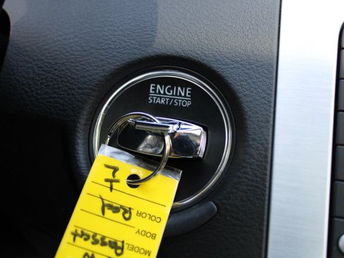 Used 2008 Volkswagen Passat Lux image 31