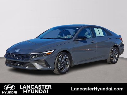 Certified 2025 Hyundai Elantra Sport image 1