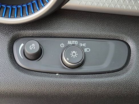 Used 2024 Chevrolet Trax LS image 22