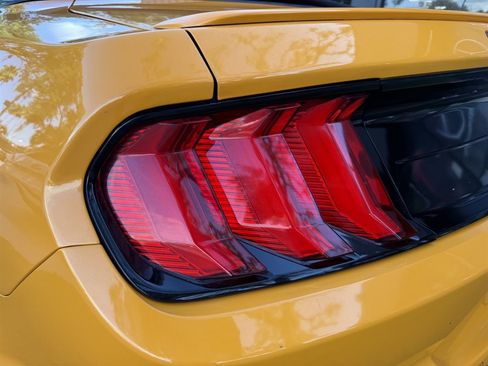 Used 2018 Ford Mustang Premium w/ Equipment Group 201A RWD image 15
